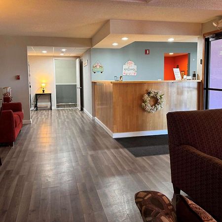 Sauk River Inn & Suites, A Travelodge By Wyndham Sauk Centre Eksteriør billede