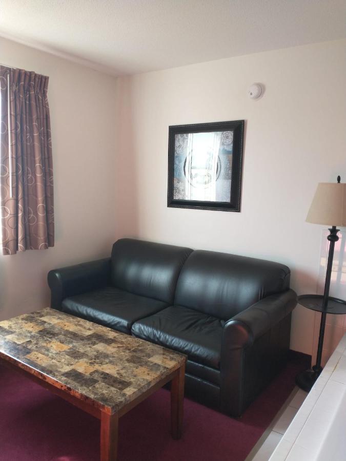 Sauk River Inn & Suites, A Travelodge By Wyndham Sauk Centre Eksteriør billede