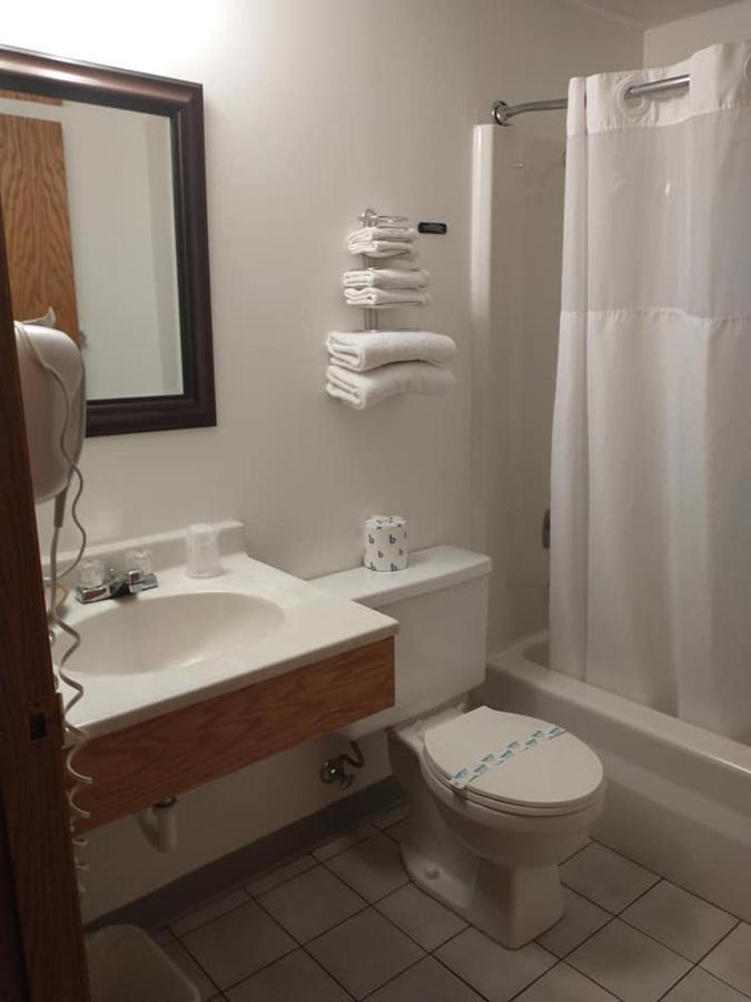 Sauk River Inn & Suites, A Travelodge By Wyndham Sauk Centre Eksteriør billede