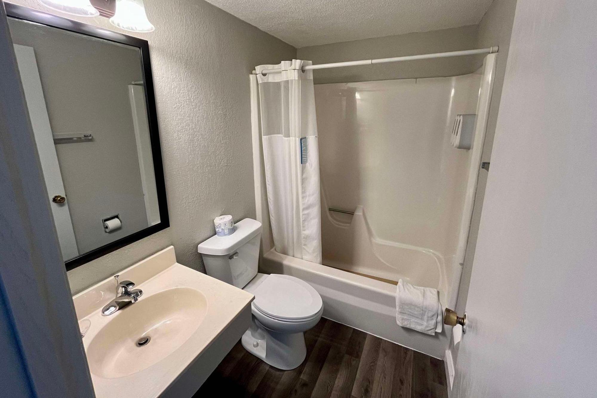 Sauk River Inn & Suites, A Travelodge By Wyndham Sauk Centre Eksteriør billede