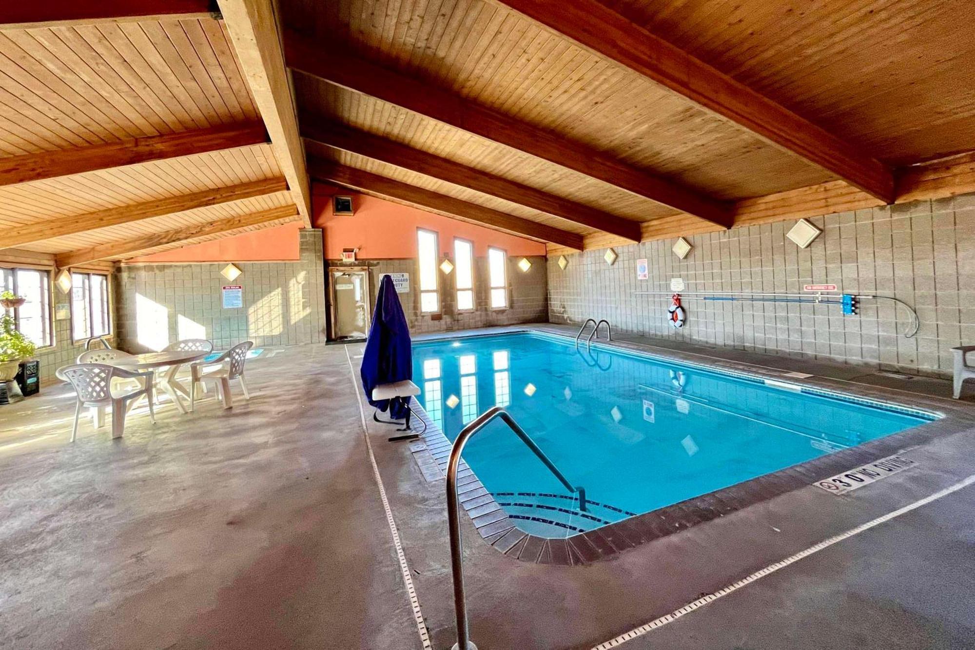 Sauk River Inn & Suites, A Travelodge By Wyndham Sauk Centre Eksteriør billede