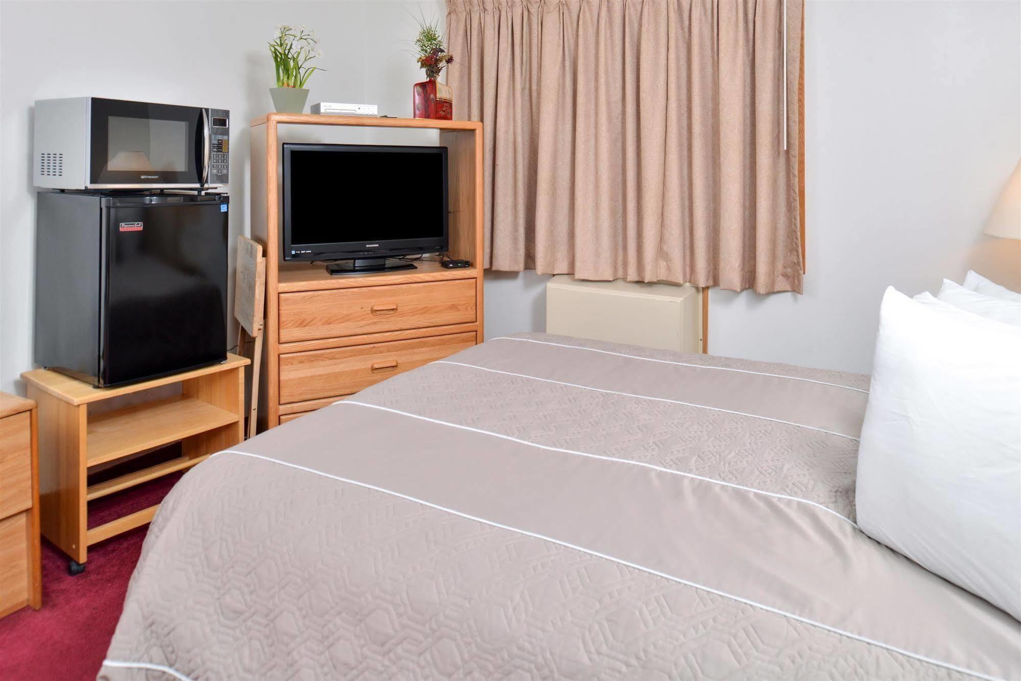 Sauk River Inn & Suites, A Travelodge By Wyndham Sauk Centre Eksteriør billede