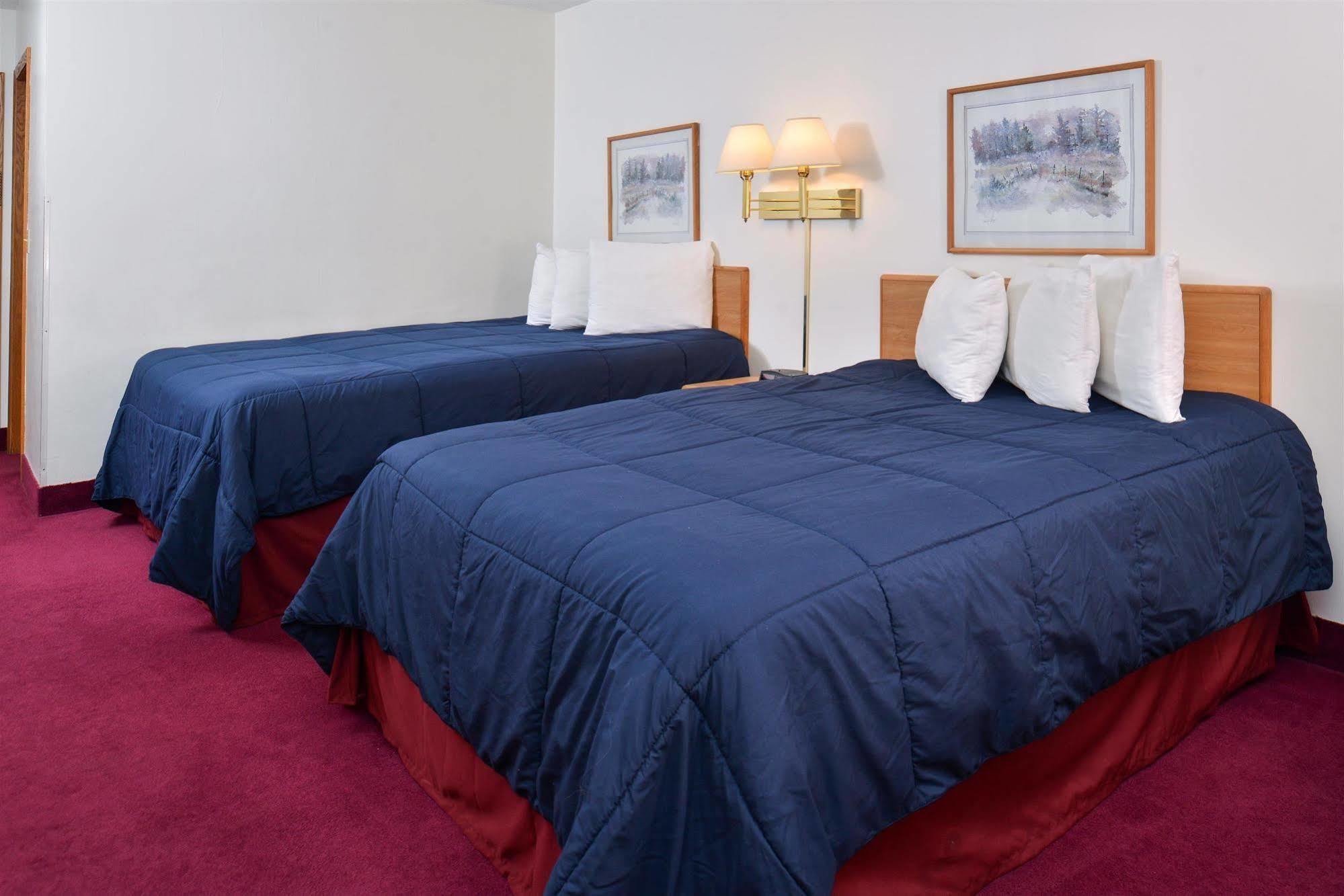 Sauk River Inn & Suites, A Travelodge By Wyndham Sauk Centre Eksteriør billede