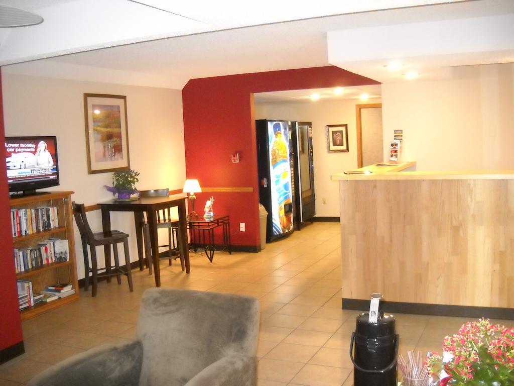 Sauk River Inn & Suites, A Travelodge By Wyndham Sauk Centre Eksteriør billede